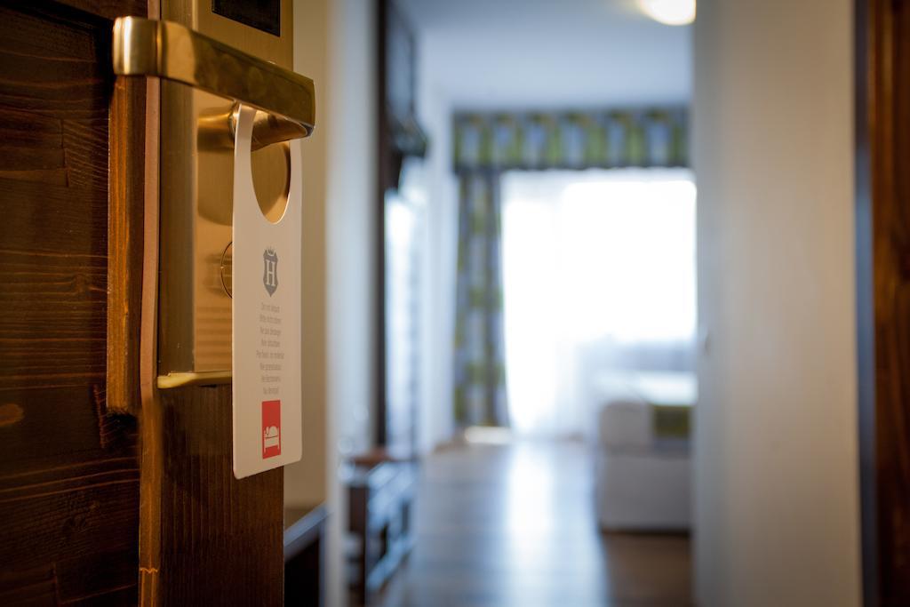 Roata Faget Inn Cluj-Napoca Habitación foto